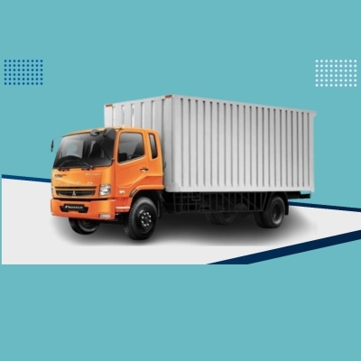 Jasa sewa truk fuso box Cirebon dengan kondisi armada prima dan box bebas bocor di Aszka Rent Car, siap kirim barang ke seluruh Jawa.